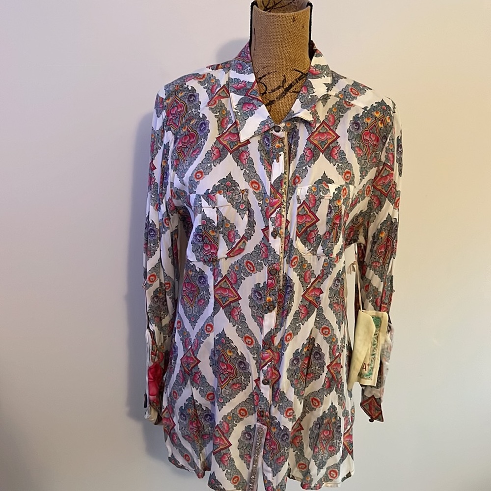Beautiful long sleeve blouse